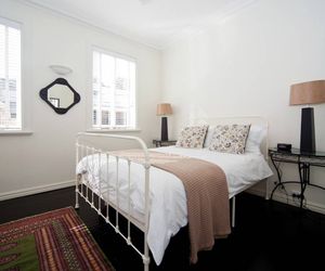 Beautifully Decorated 1 bed MPT67A St. Leonards Australia