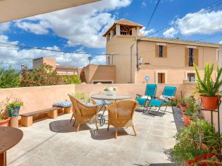 SANTA EUGENIA FAMILY HOUSE