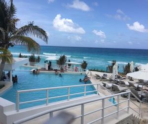Estudios Yalmakan Cancun Mexico