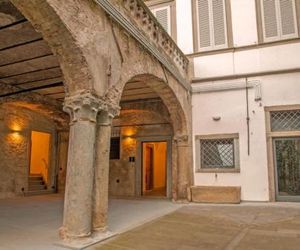 Art Gallery Suite Bergamo Italy