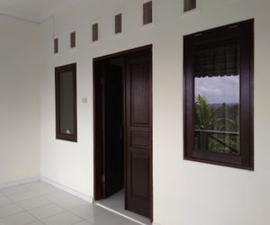 Purnama Room 4 Munduk Indonesia