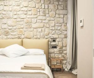 Olivia Rooms Eurialo Syracuse Italy