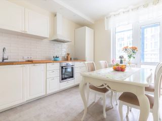 52m2 apartment 10 min away from Nevsky