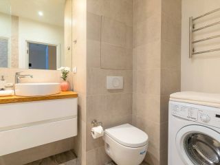 52m2 apartment 10 min away from Nevsky