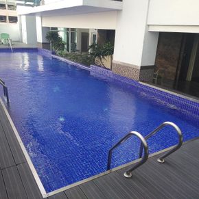 NearBy Hotel