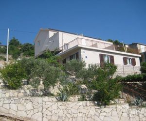 Apartments by the sea Stomorska (Solta) - 13695 Stomorska Croatia