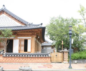 Jeonjuhanokvillage Sarangnamoo Jeonju South Korea