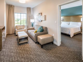 Фото отеля Staybridge Suites - Lake Jackson, an IHG Hotel