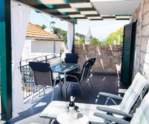 Apartman NONO Splitska Croatia