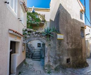 Under Ancient Roofs Vrbnik Verbenico Croatia