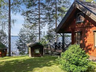 Фото отеля Holiday Home Puolen hehtaarin metsä