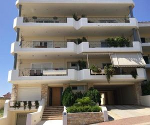 4MS Hector Apartment near the Airport Spata Greece
