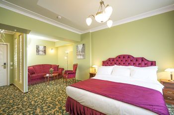 image of hotel Studio One Accommodation Suites