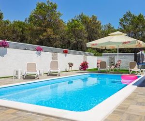 Apartment ANAI, with private pool Sukosan Croatia