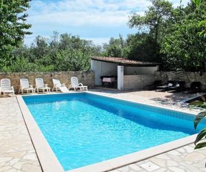 Holiday Home Haus Cittanobile (KST410) Antignana Croatia