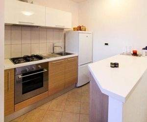 Apartment Haus Lina (PUL458) Sisan Croatia