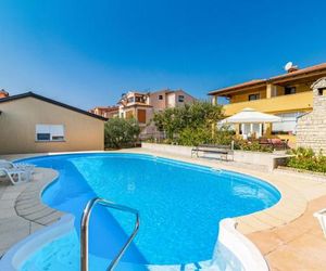 Apartment Dika (PRC138) Porec Croatia