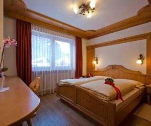 Hotel Al Viel B&B Canazei Italy
