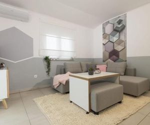 Jela Apartments Nin Croatia