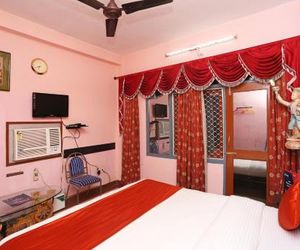 OYO 6077 Hotel Ashraya Puri India