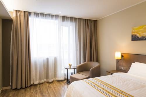 Home Inn Plus Suzhou Wujiang Fenhu Luxin Avenue