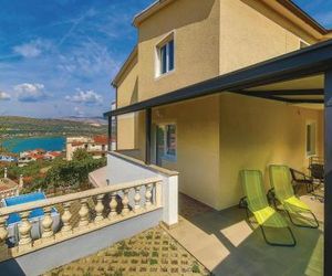 One-Bedroom Apartment in Mastrinka Trogir Croatia