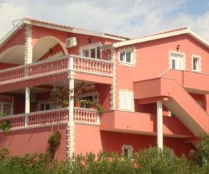 Apartments with a parking space Tribunj (Vodice) - 13137 Tribunj Croatia