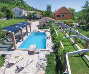 Four-Bedroom Holiday Home in Sinj Signo Croatia