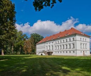 Schloss Retzow Apartments Rechlin Germany