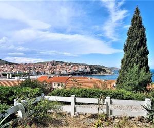 Apartment Appartement à deux pas du port de plaisance avec vue sur la mer, et jardinet Banyuls-sur-Mer France