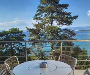 Apartment Prejac by the beach Malinska Croatia