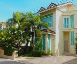 Valencia 3 Bedrooms Pool Nai Harn Villa Rawai Thailand