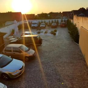 NearBy Hotel