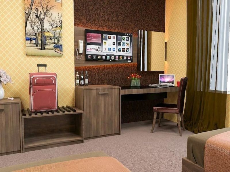 Hotel Photo 8
