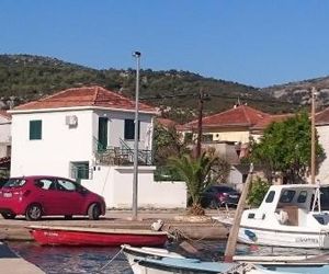 Seaside holiday house Vinisce (Trogir) - 12066 Vinisce Croatia