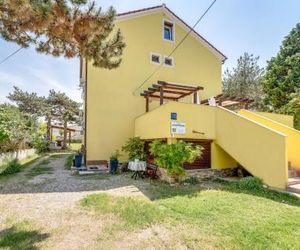 Apartments with a parking space Baska (Krk) - 13907 Baska Croatia