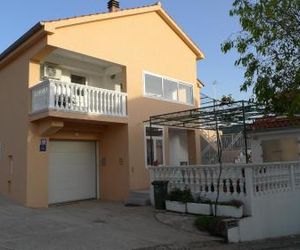 Apartments with a parking space Grebastica (Sibenik) - 13978 Grebastica Croatia