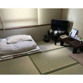 NearBy Hotel