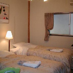 NearBy Hotel