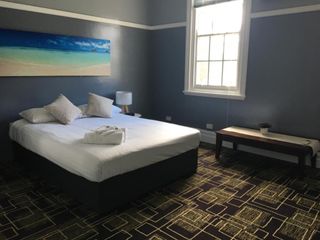 Фото отеля Swansea Hotel