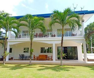 Luxury Villa with Pool in Tropical Garden Palawan Island Philippines