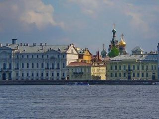Сдаю апартаменты в центре, рядом с Эрмитажем.