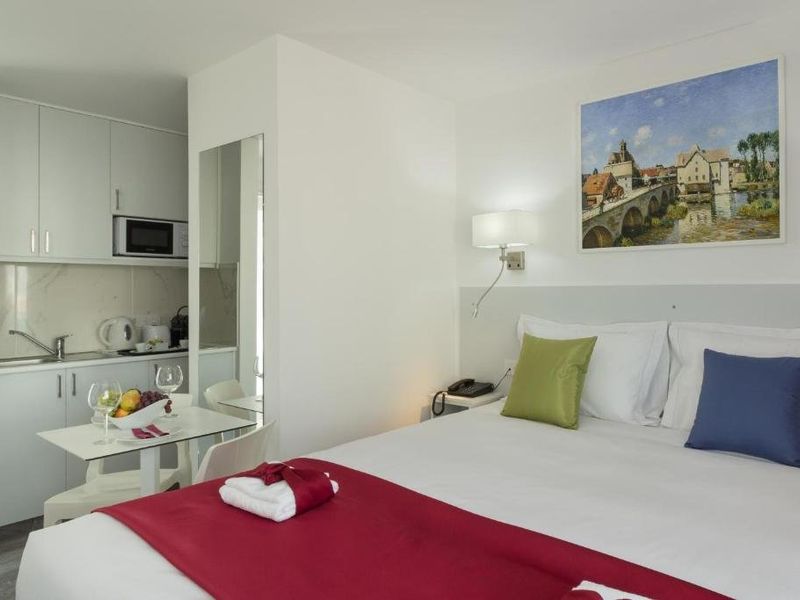 Hotel Photo 6