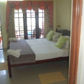 NearBy Hotel