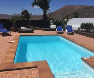 Villa Lucky - Heated Pool Macher Spain
