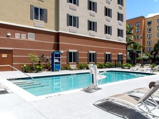 Hotel pic Candlewood Suites - Miami Exec Airport - Kendall, an IHG Hotel