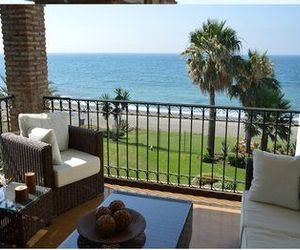 HB First beach line apartment in Hacienda beach Roomservice Cancelada Spain