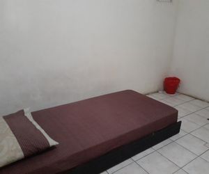 RumahRahman (SYARIAH) StandardRoom AC Bekasi Indonesia
