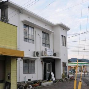 NearBy Hotel
