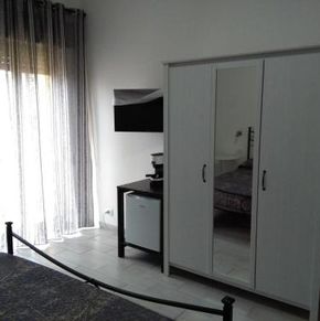 NearBy Hotel